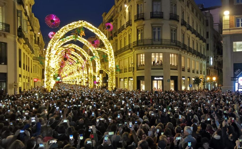 Ver las luces de la calle Larios - Planes de Navidad en Málaga