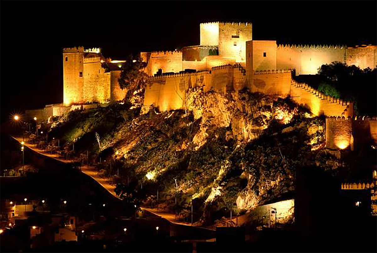 Tour por la Alcazaba y el Castillo de Gibralfaro - Planes con niños en Málaga
