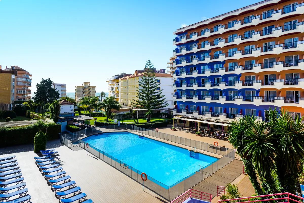  fachada hotel monarque fuengirola park