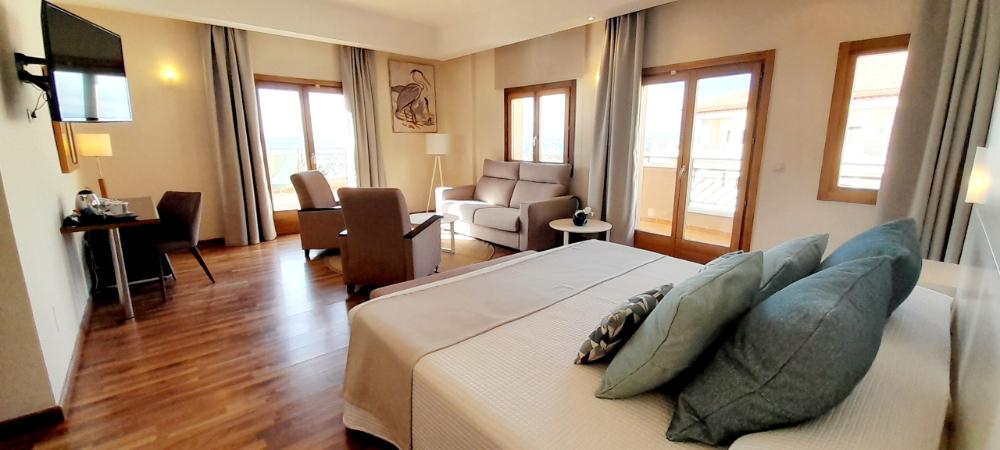 apartamentos monarque narejos